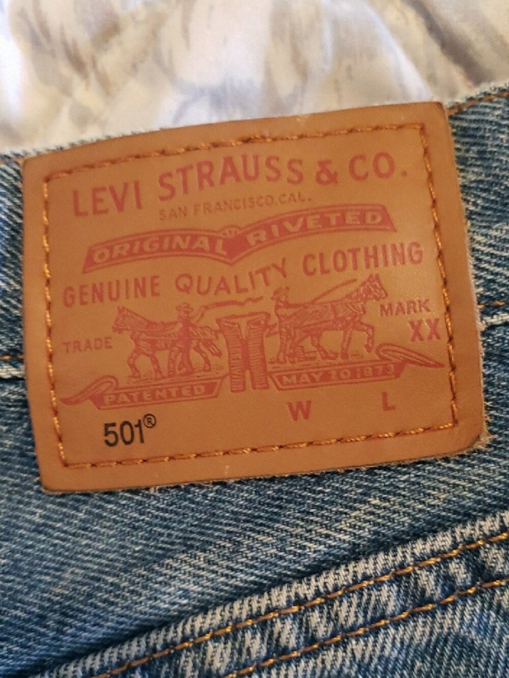 Levi's 501 Original Denim Short - Picture 2 of 4
